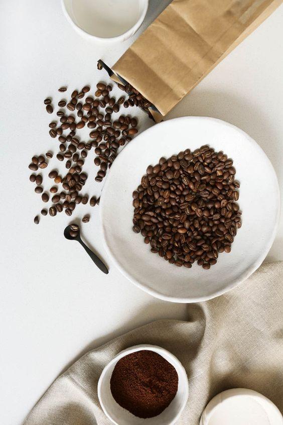 Velvet Twilight Decaf: Serene Nighttime Bean Hush